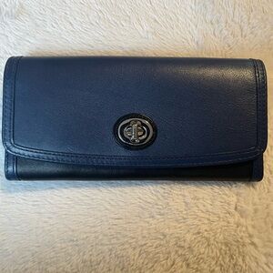 Coach Midnight Blue Leather turn-lock Wallet